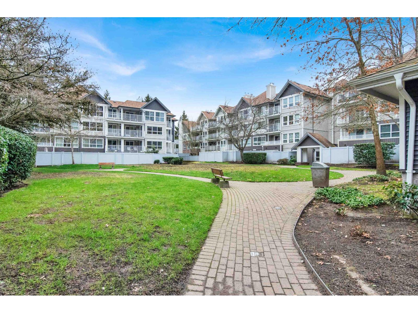 215 9626 148 Street, Surrey, British Columbia  V3R 0W2 - Photo 34 - R3093117