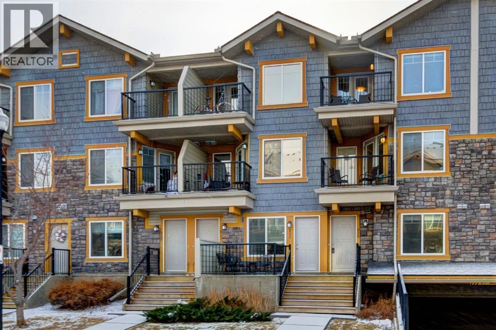 231 Mckenzie Towne Lane Se, Calgary, Alberta  T2Z 0C3 - Photo 1 - A2281831