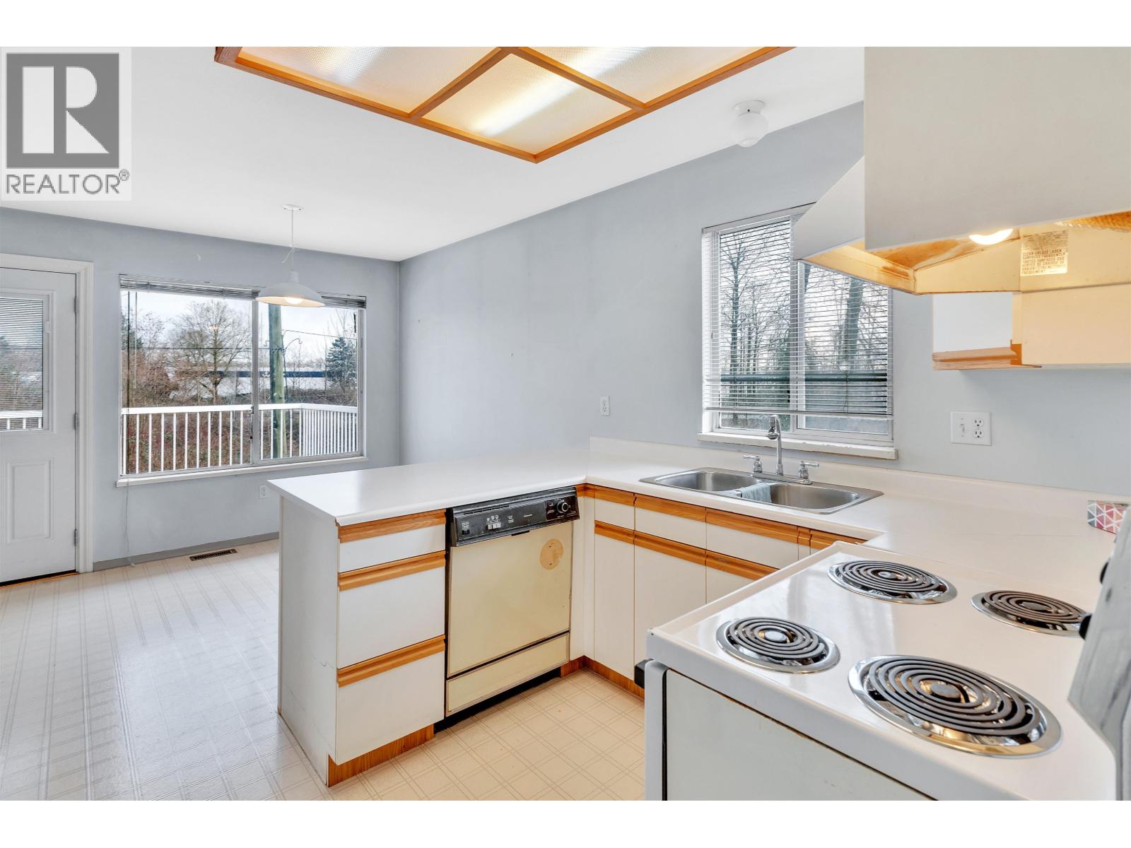 1215 Brand Street, Port Coquitlam, British Columbia V3C 5C4 - Photo 10 - R3092366