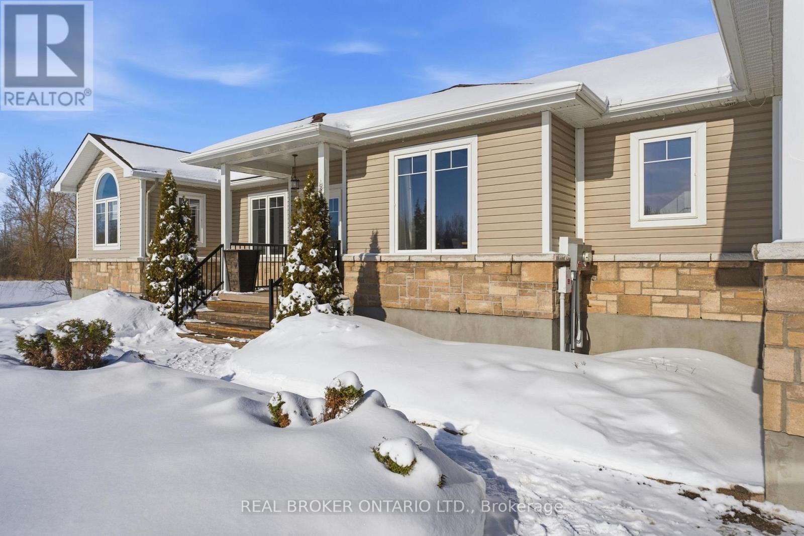 933 Craig Road, North Grenville, Ontario  K0G 1S0 - Photo 3 - X12816444