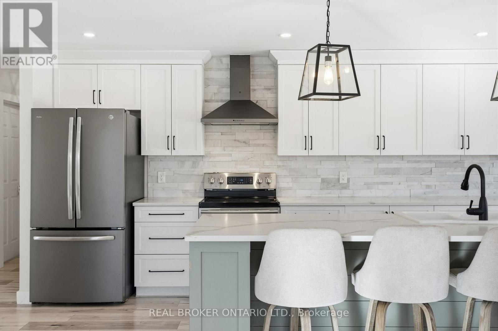 1391 Sutherland Drive, Ottawa, Ontario  K4M 1B3 - Photo 15 - X12816486