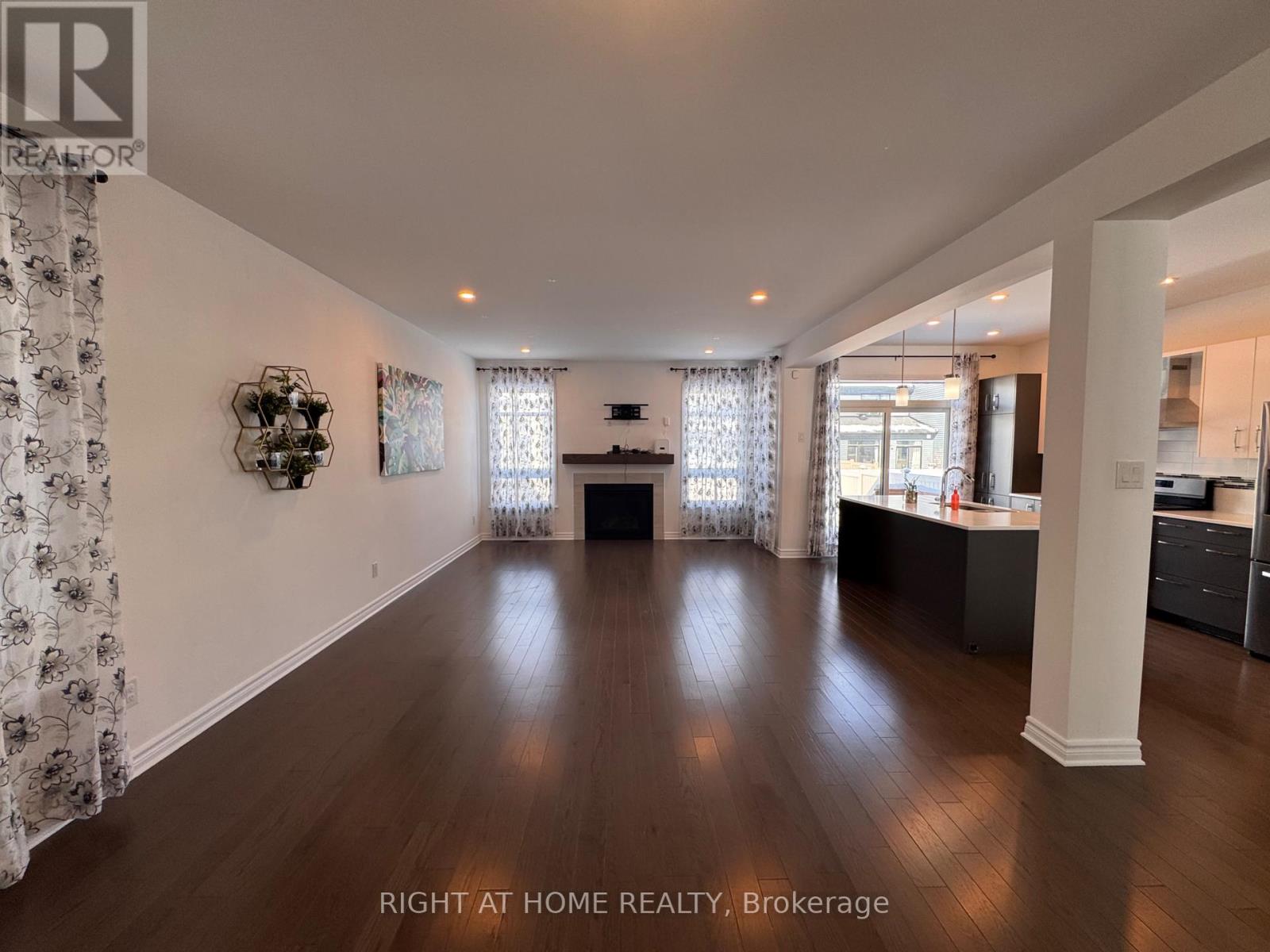 231 Osterley Way, Ottawa, Ontario  K2S 2P3 - Photo 5 - X12816540