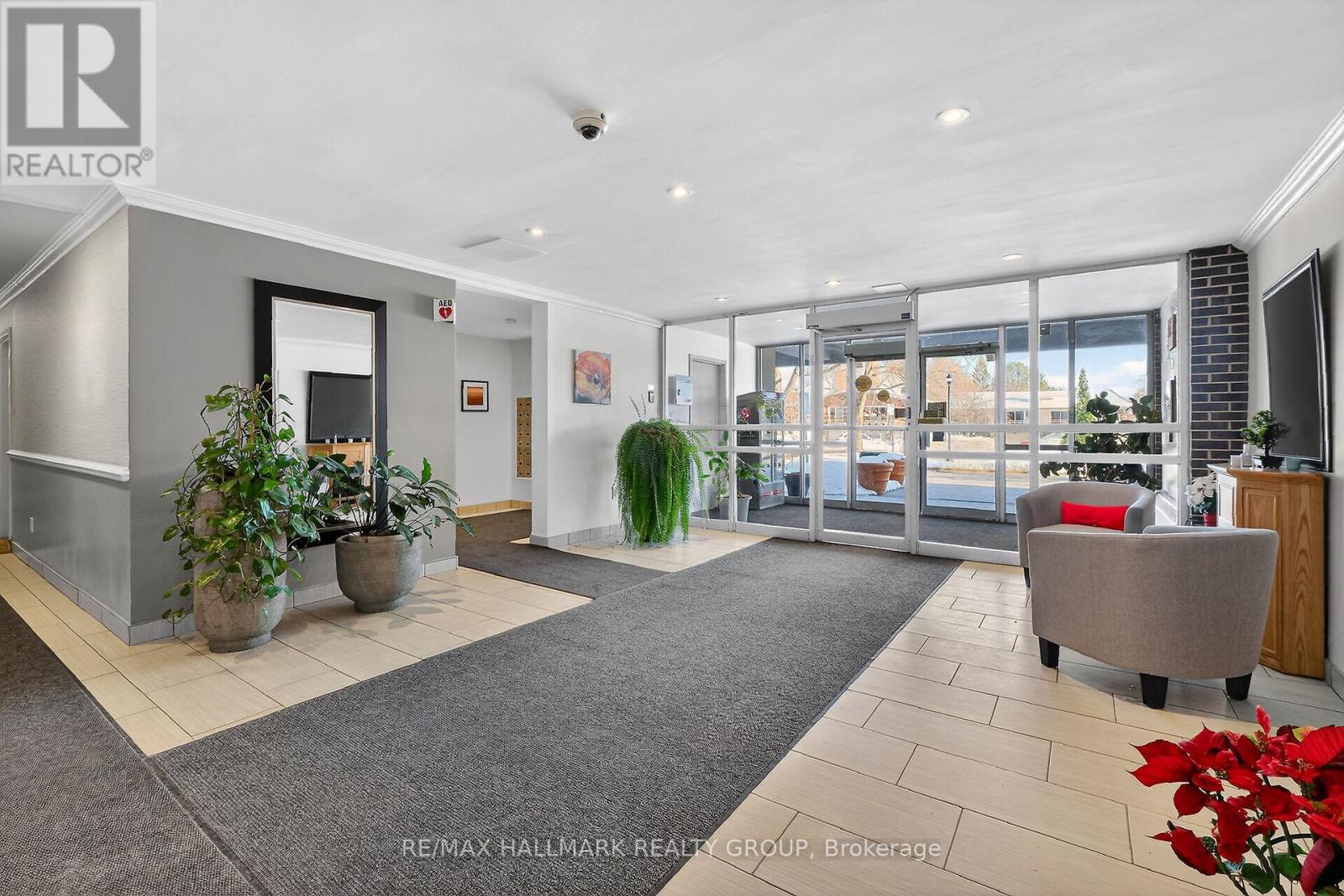 407 - 2400 Virginia Drive, Ottawa, Ontario  K1H 8L3 - Photo 5 - X12816586