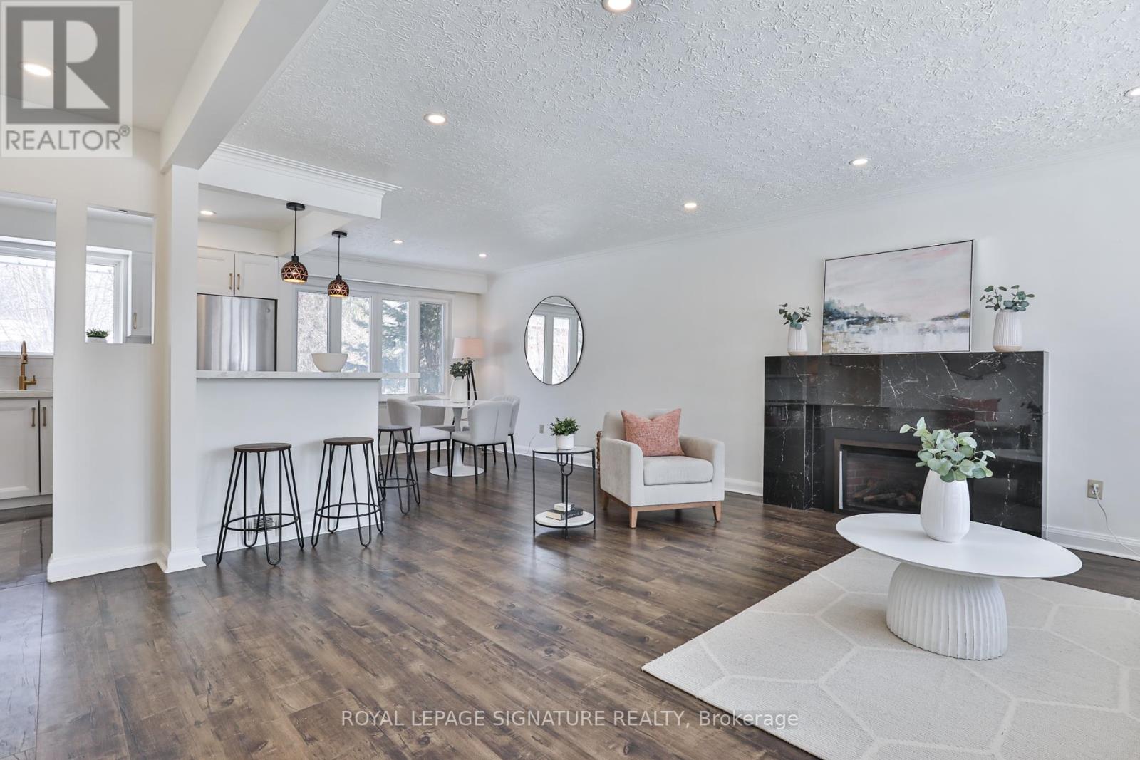 27 LEJUNE ROAD, Toronto, Ontario