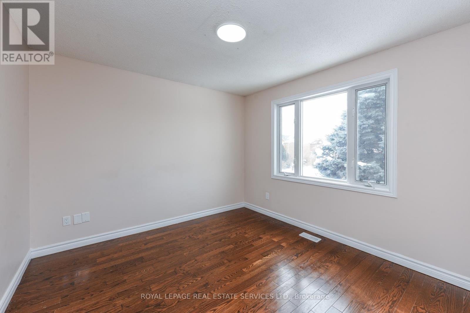 18 Tremont Court, Brampton, Ontario  L6Z 4C8 - Photo 17 - W12798422