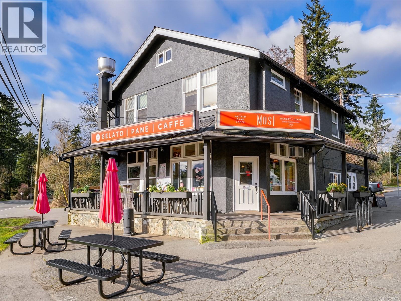 4885 Prospect Lake Rd, Saanich, British Columbia V9E 1J5 - Photo 32 - 1026783