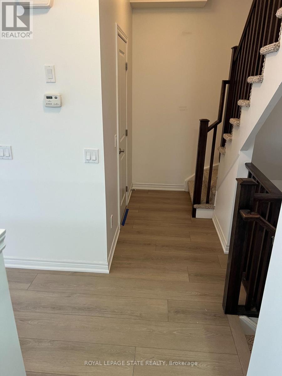 12 Waterview Drive, Hamilton, Ontario  L8E 0J3 - Photo 12 - X12579030