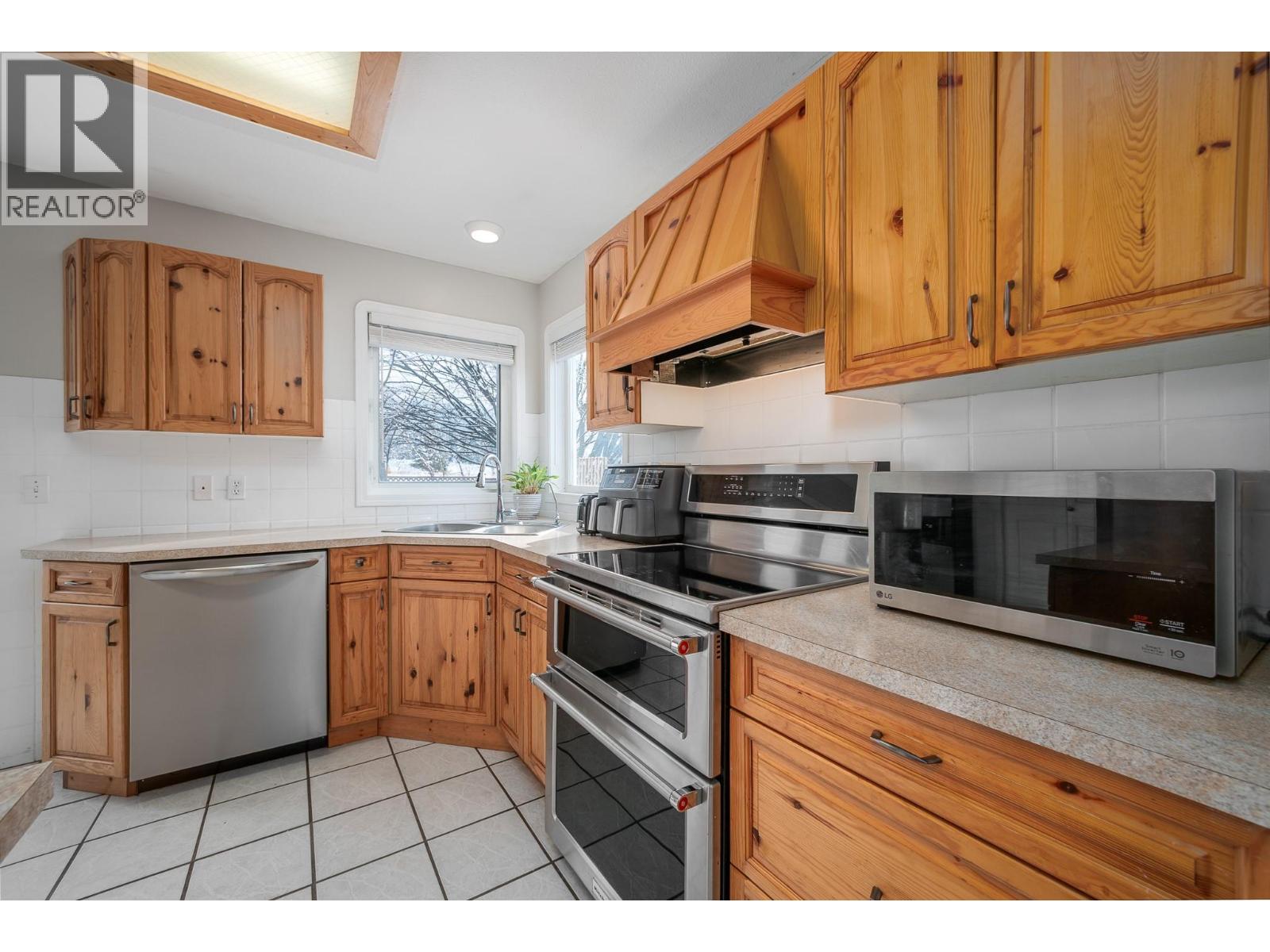 4450 Postill Drive Unit# 9 Kelowna Photo 11