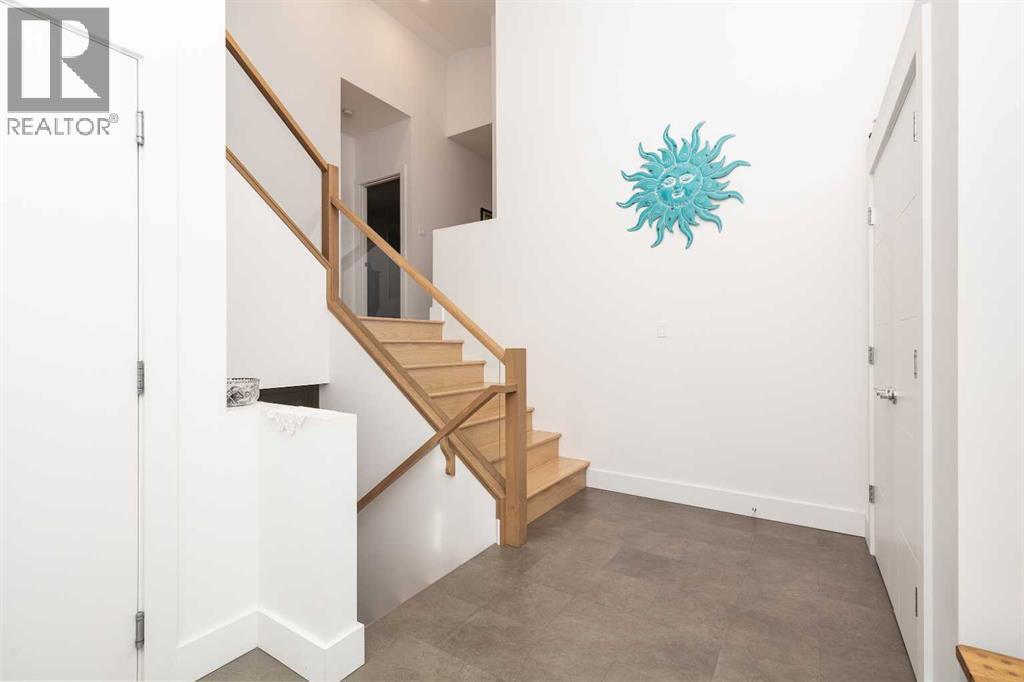 303 Canyon Estates Place W, Lethbridge, Alberta  T1K 7A4 - Photo 3 - A2270847