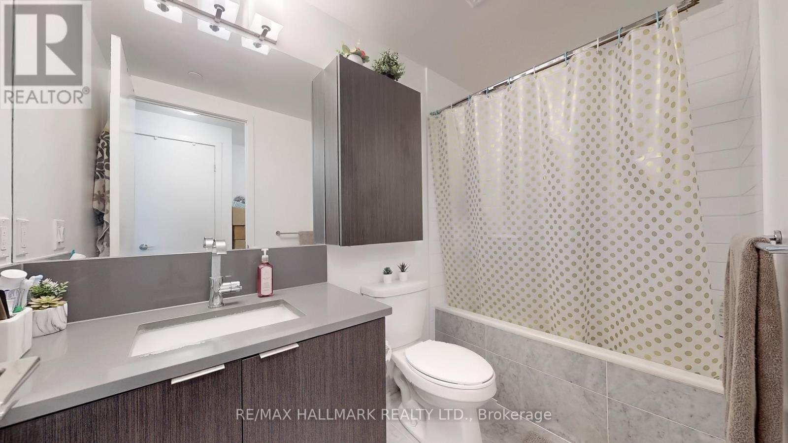 1808 - 38 Iannuzzi Street, Toronto, Ontario  M5V 0S2 - Photo 12 - C12816446