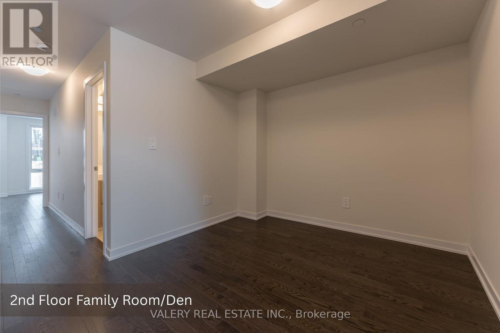 18 Grn Grdns Boulevard, Toronto (Englemount-Lawrence), Ontario  M6A 0E7 - Photo 14 - C12816468