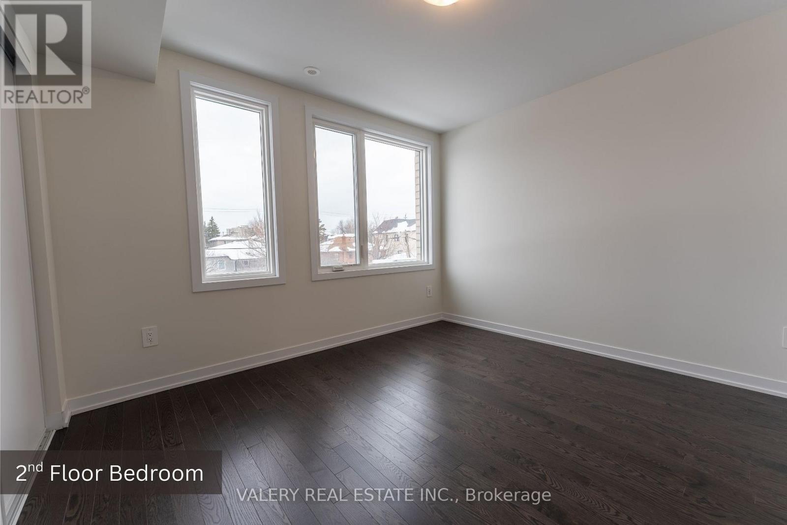 18 Grn Grdns Boulevard, Toronto (Englemount-Lawrence), Ontario  M6A 0E7 - Photo 19 - C12816468