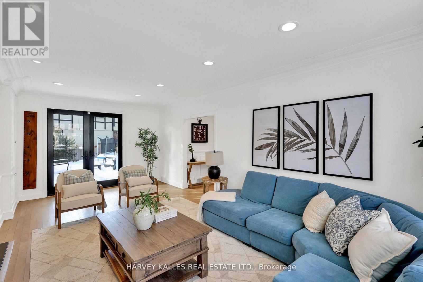 6 Glenarden Road, Toronto, Ontario  M6C 3J7 - Photo 10 - C12816570