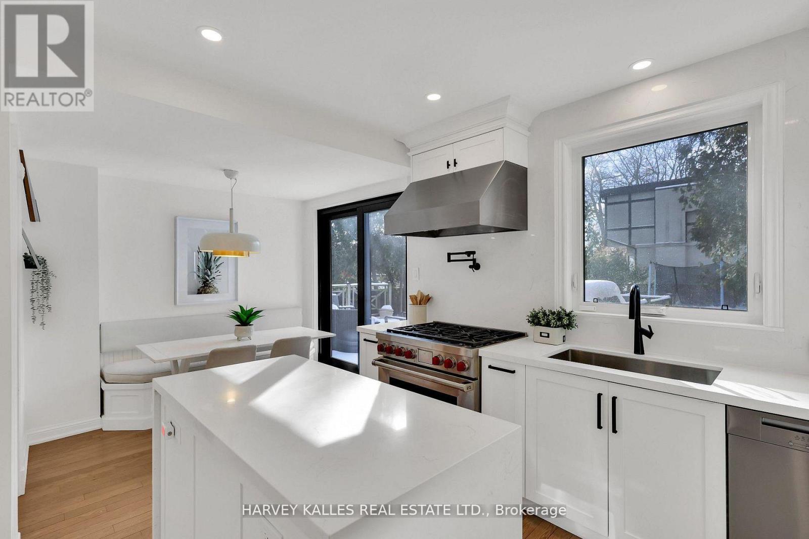 6 Glenarden Road, Toronto, Ontario  M6C 3J7 - Photo 19 - C12816570