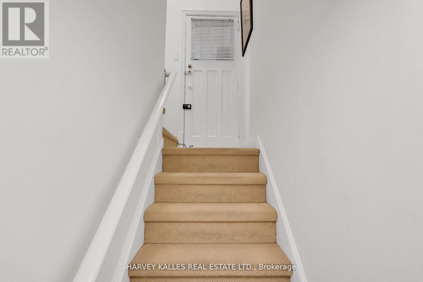 6 Glenarden Road, Toronto, Ontario  M6C 3J7 - Photo 37 - C12816570