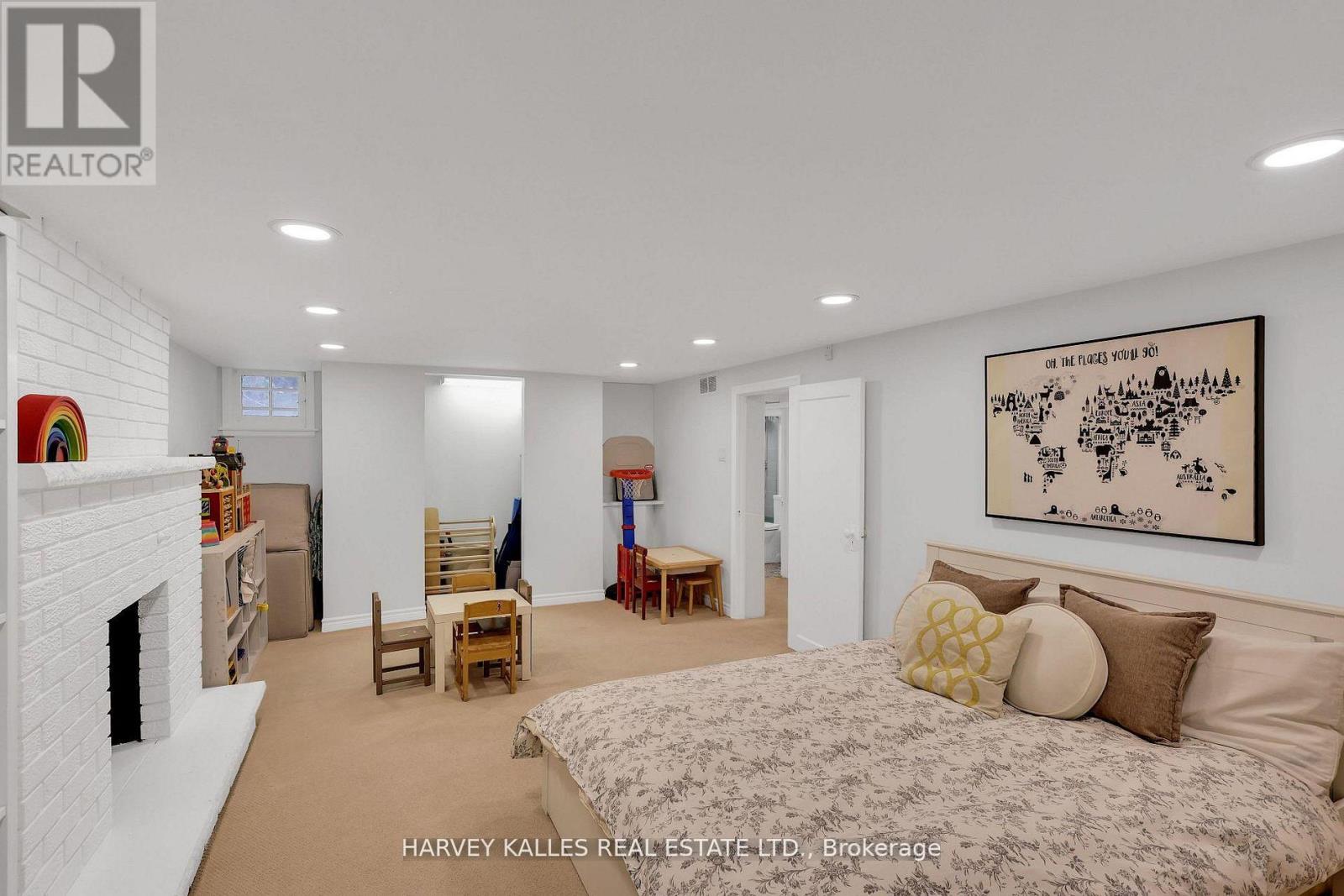 6 Glenarden Road, Toronto, Ontario  M6C 3J7 - Photo 44 - C12816570