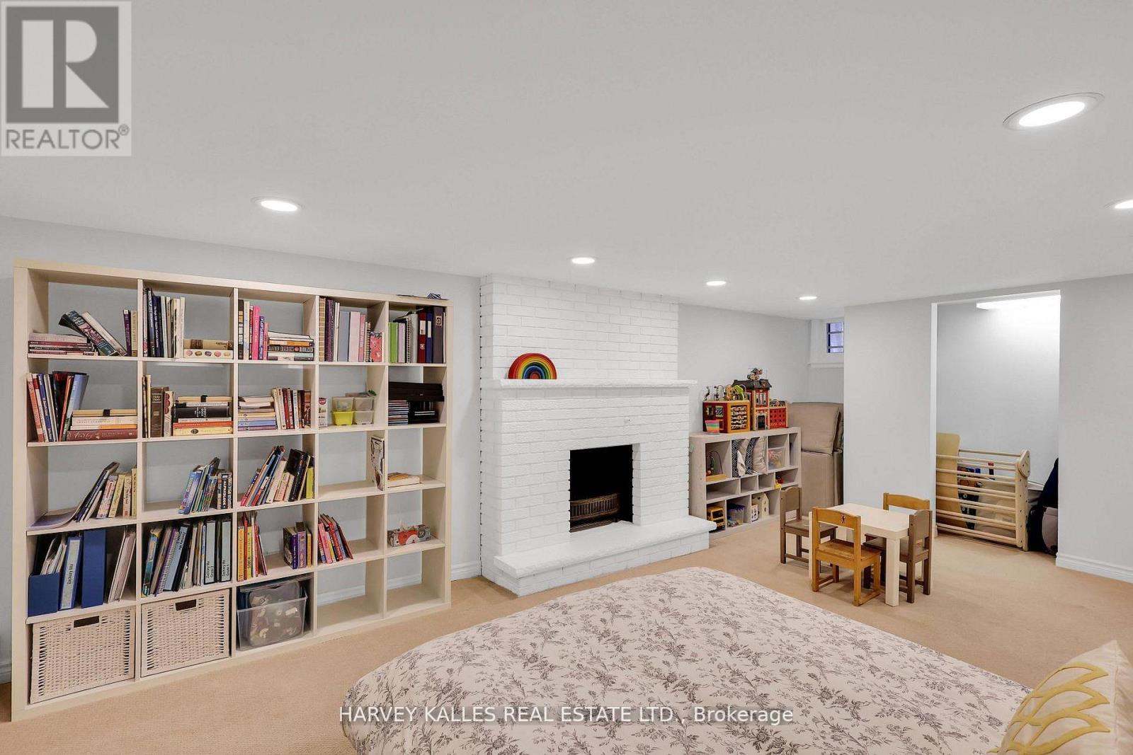 6 Glenarden Road, Toronto, Ontario  M6C 3J7 - Photo 45 - C12816570