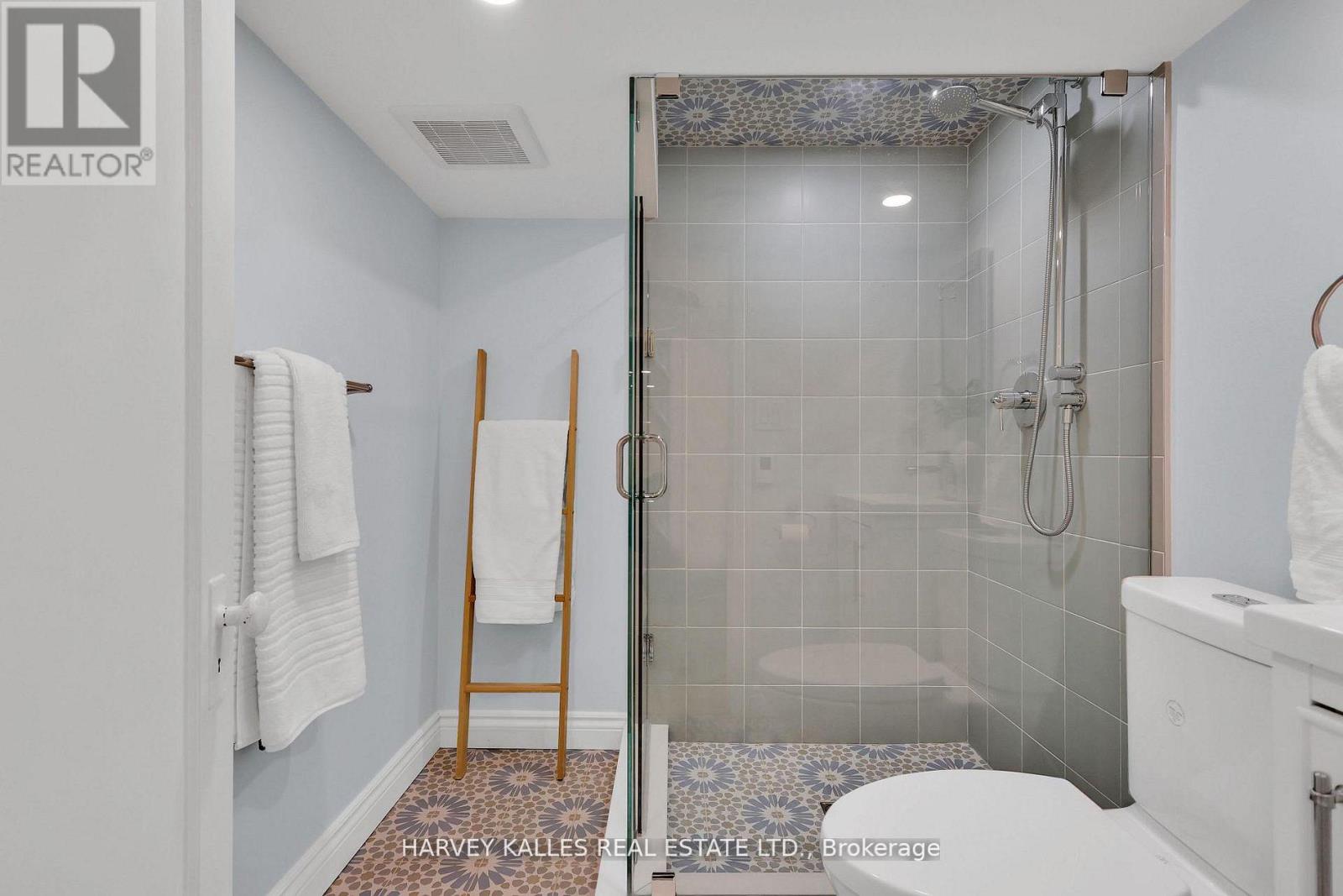 6 Glenarden Road, Toronto, Ontario  M6C 3J7 - Photo 48 - C12816570