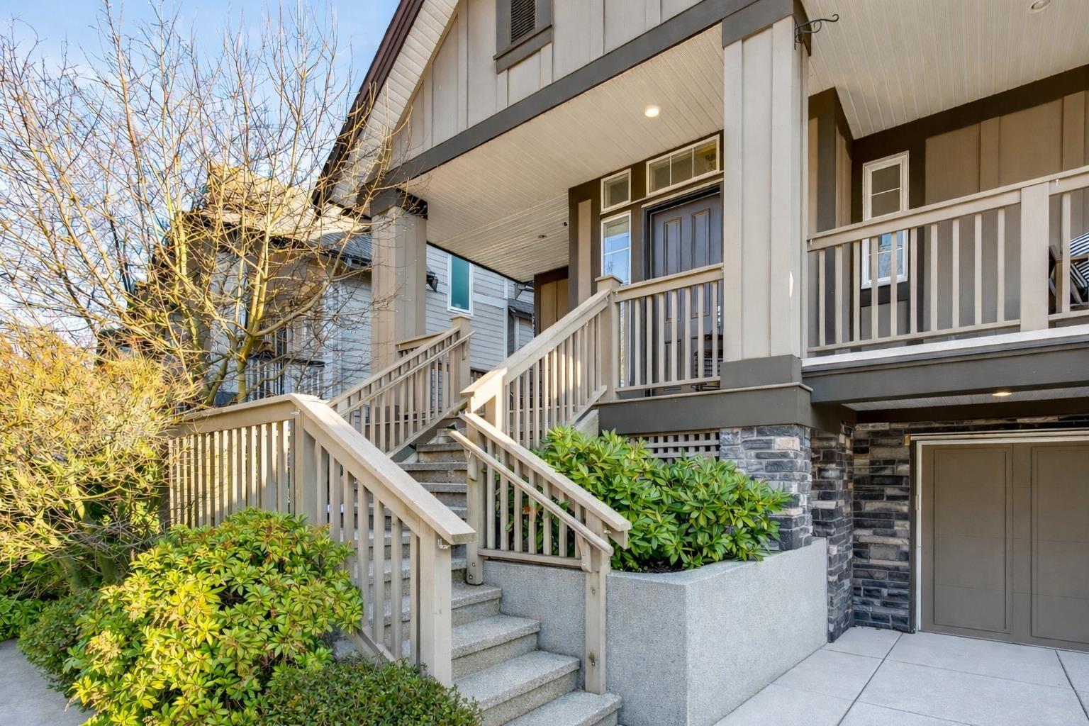 16088 28b Avenue, Surrey, British Columbia  V3Z 3Y6 - Photo 2 - R3093167