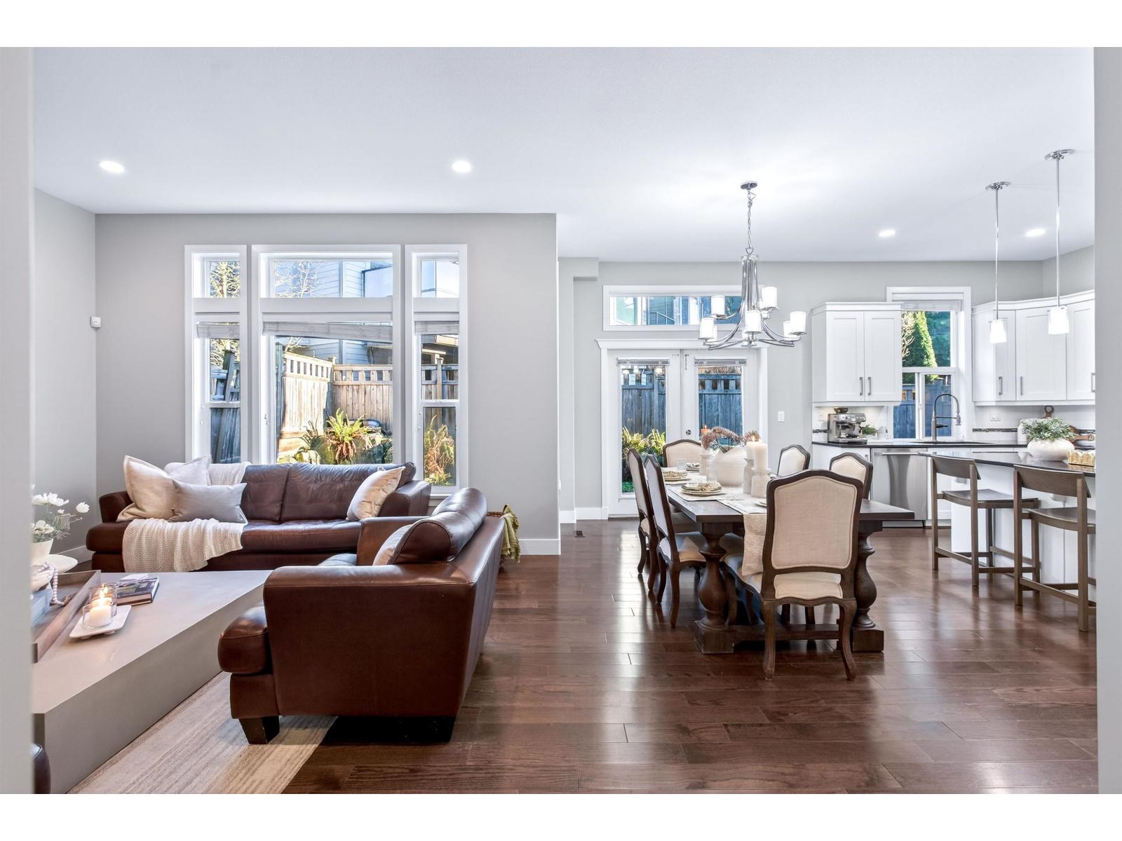 16088 28b Avenue, Surrey, British Columbia  V3Z 3Y6 - Photo 3 - R3093167