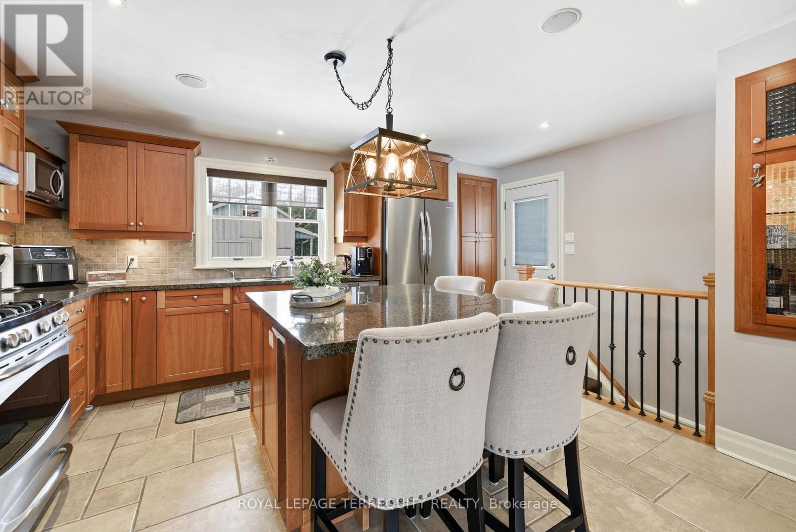 116 Centre Street N, Whitby, Ontario  L1N 4S7 - Photo 12 - E12816412