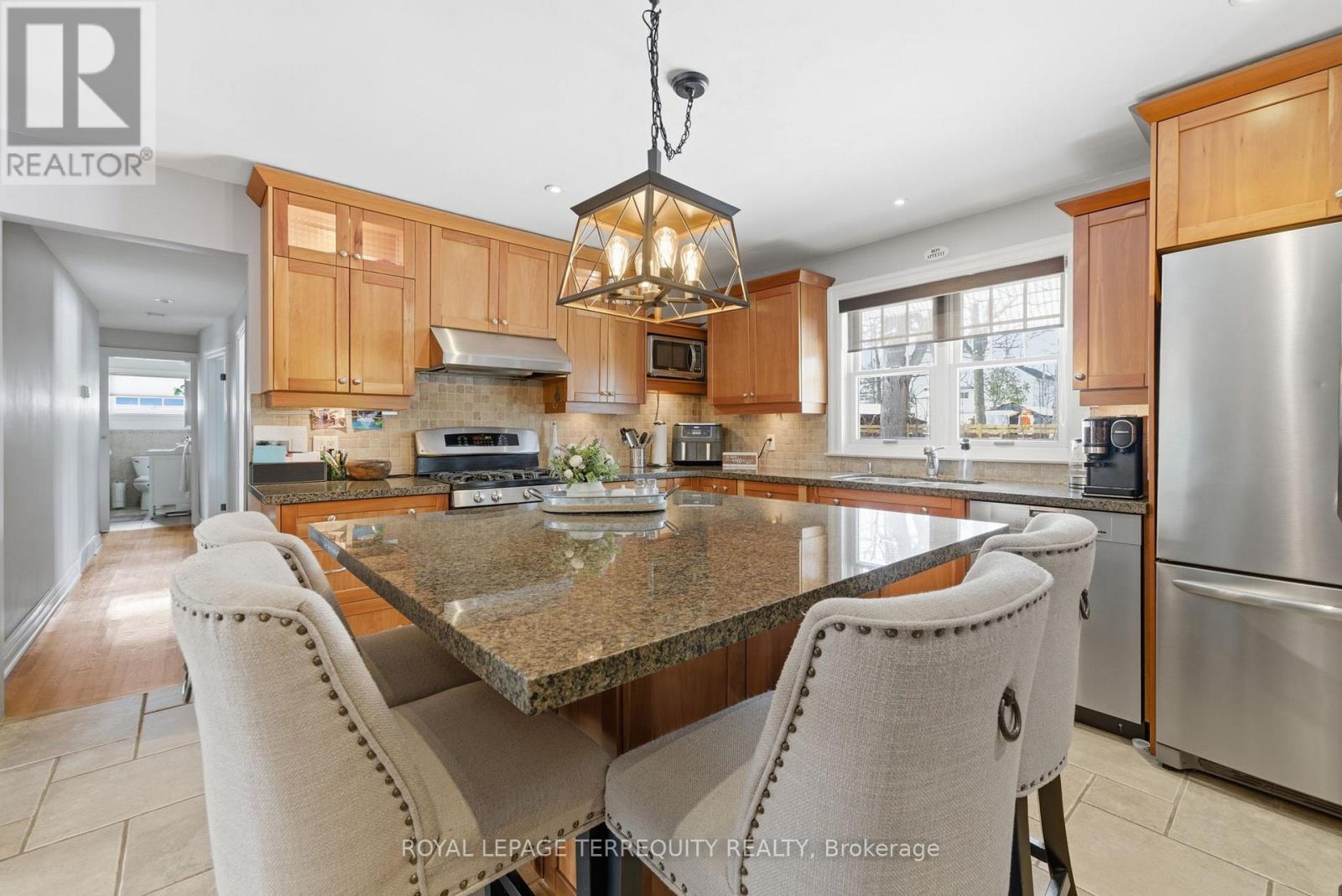 116 Centre Street N, Whitby, Ontario  L1N 4S7 - Photo 13 - E12816412