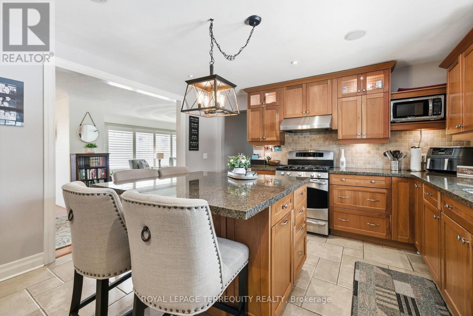 116 Centre Street N, Whitby, Ontario  L1N 4S7 - Photo 14 - E12816412