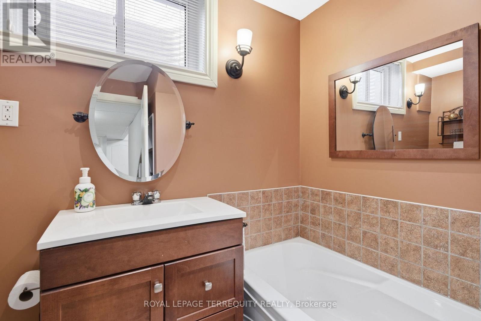 116 Centre Street N, Whitby, Ontario  L1N 4S7 - Photo 27 - E12816412