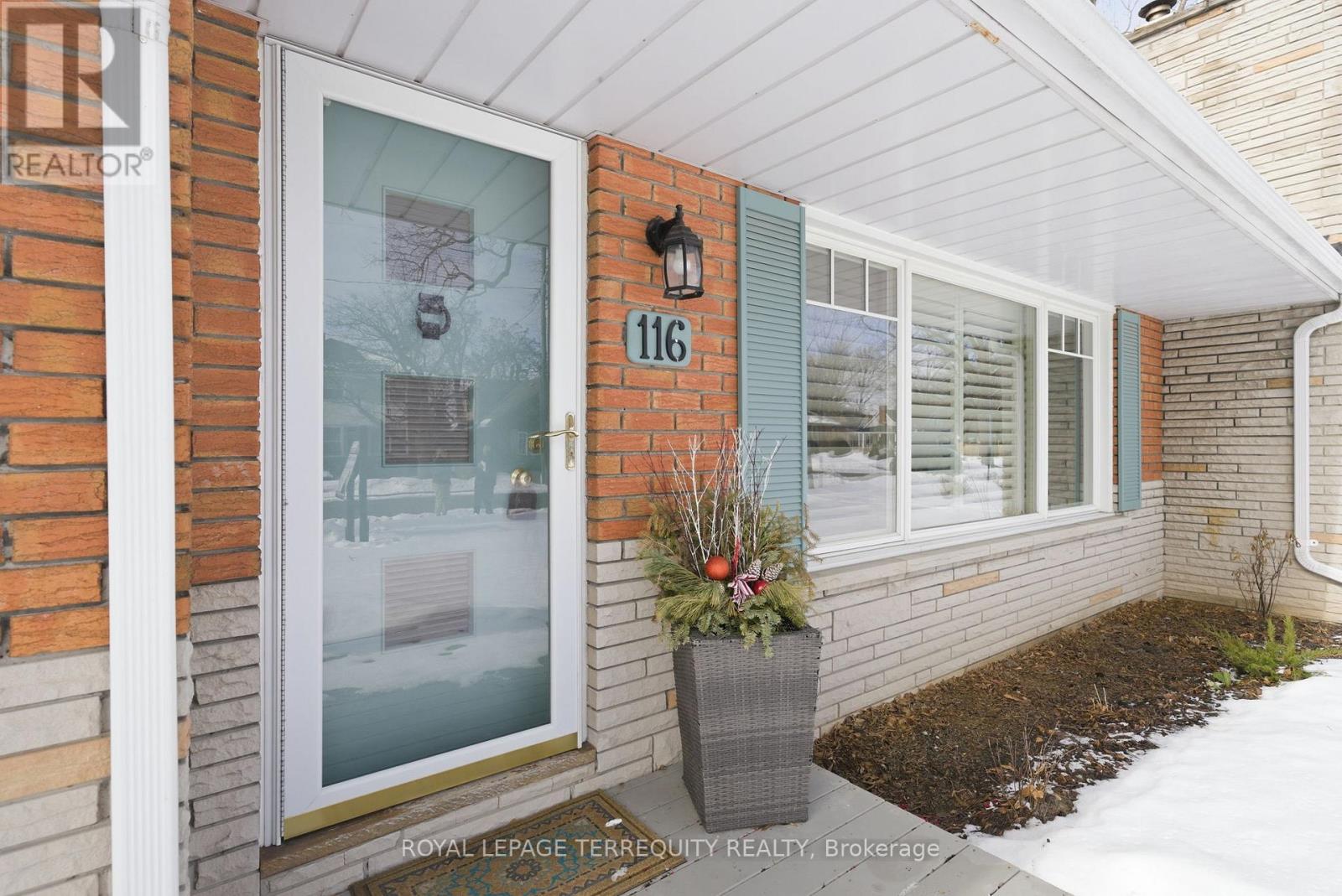 116 Centre Street N, Whitby, Ontario  L1N 4S7 - Photo 3 - E12816412