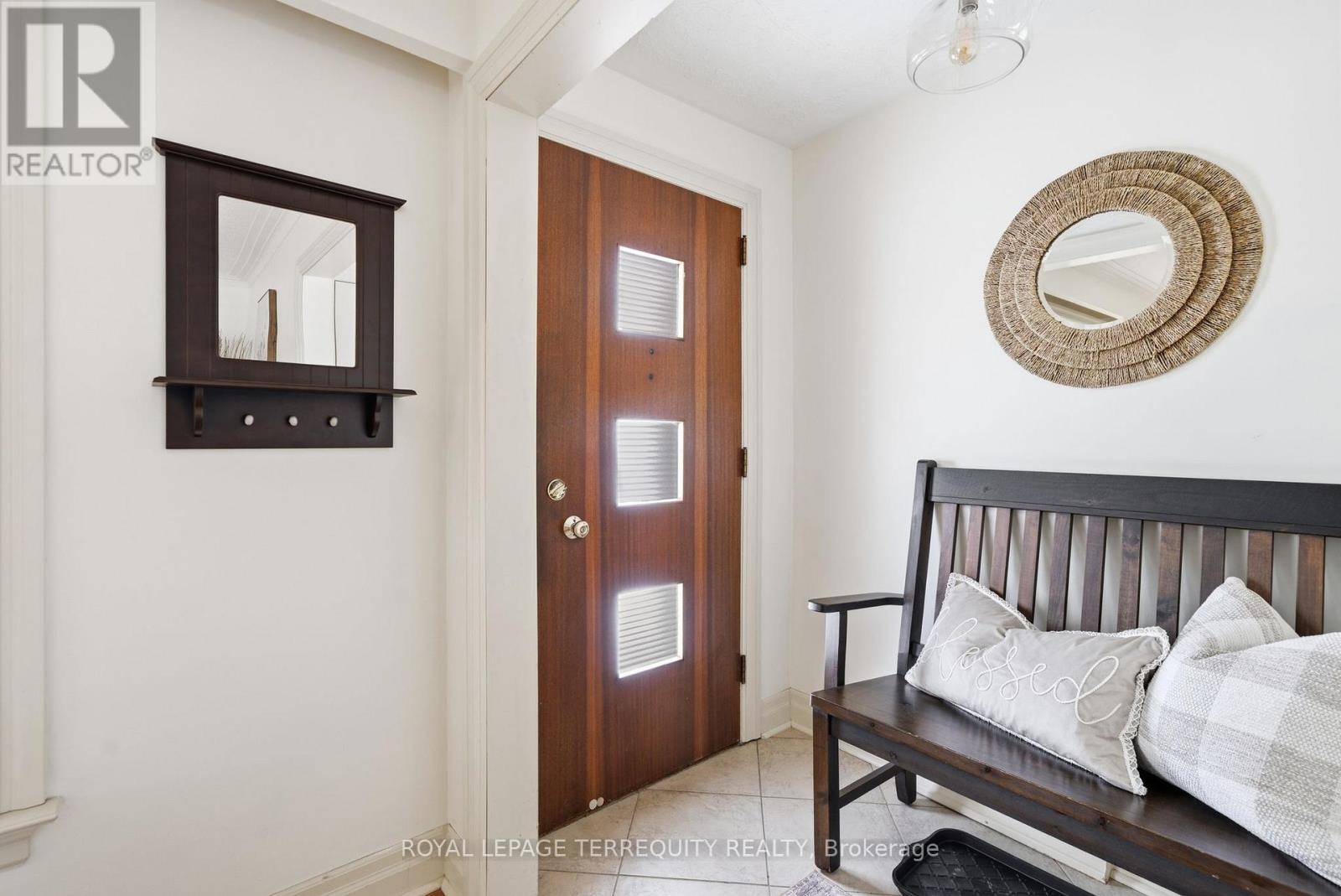 116 Centre Street N, Whitby, Ontario  L1N 4S7 - Photo 4 - E12816412