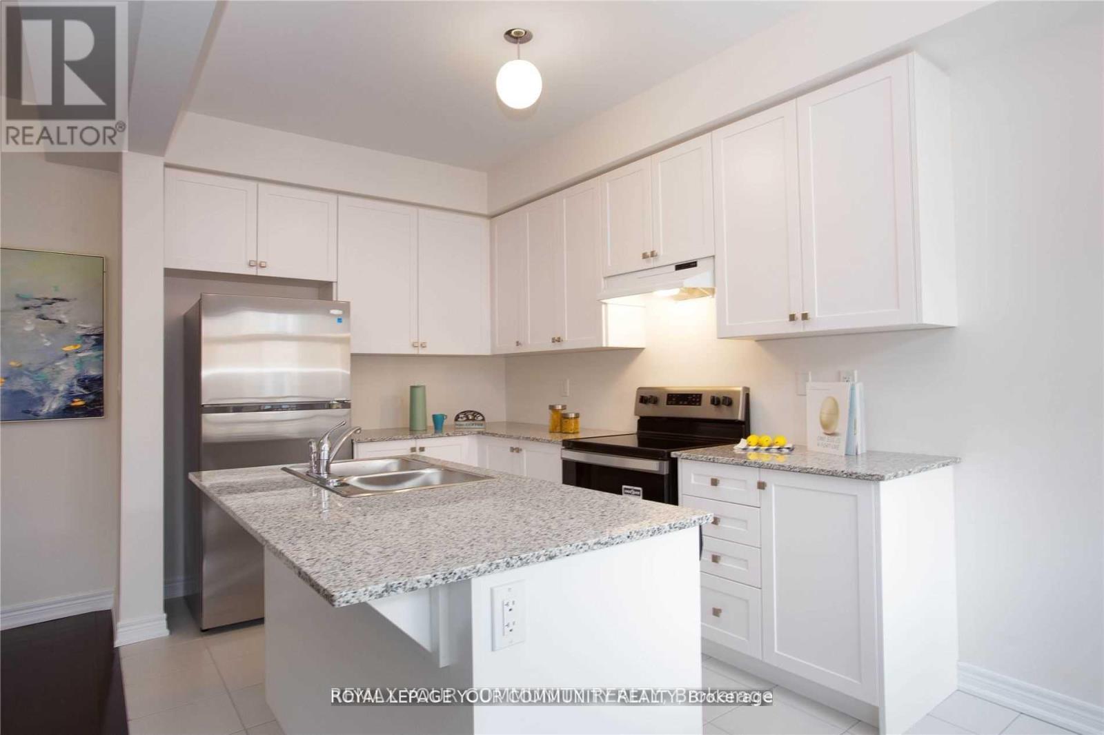 138 Christine Elliott Avenue, Whitby, Ontario  L1P 0R9 - Photo 8 - E12816420