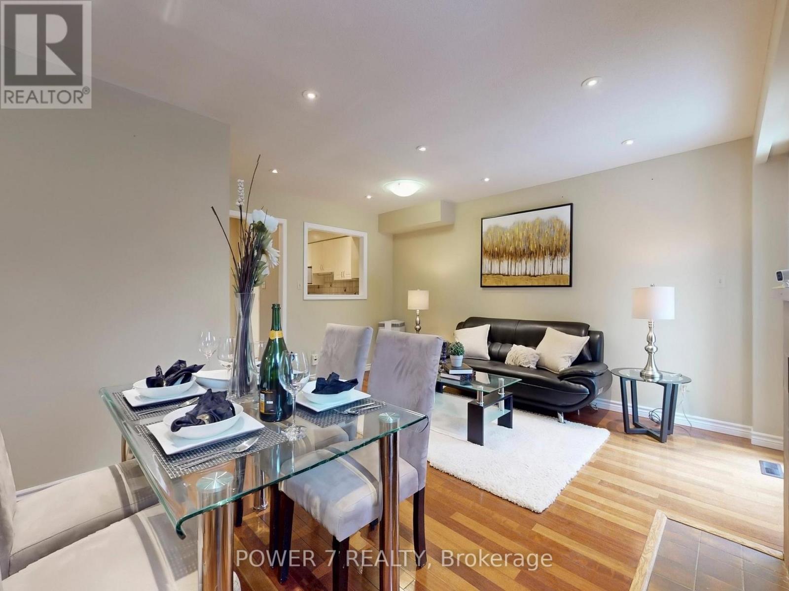 114 Sandyhook Square, Toronto, Ontario  M1W 3N5 - Photo 11 - E12816430