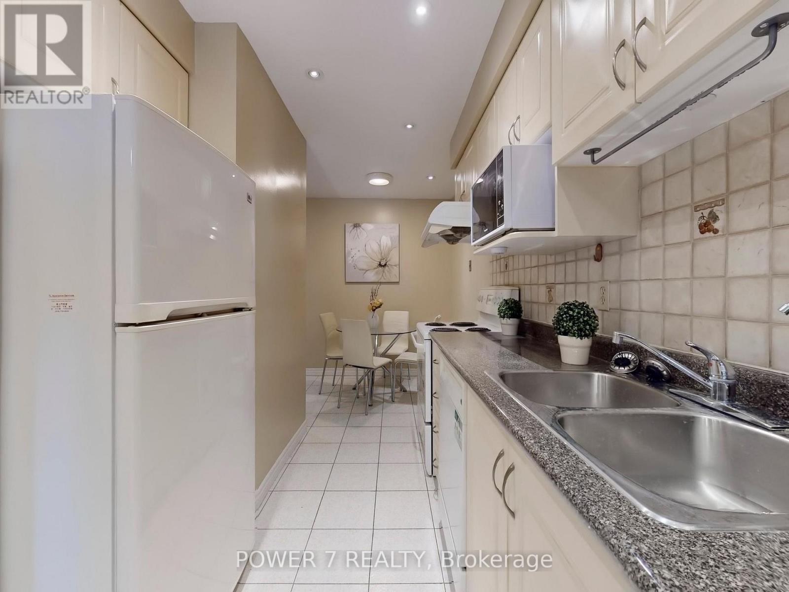 114 Sandyhook Square, Toronto, Ontario  M1W 3N5 - Photo 15 - E12816430