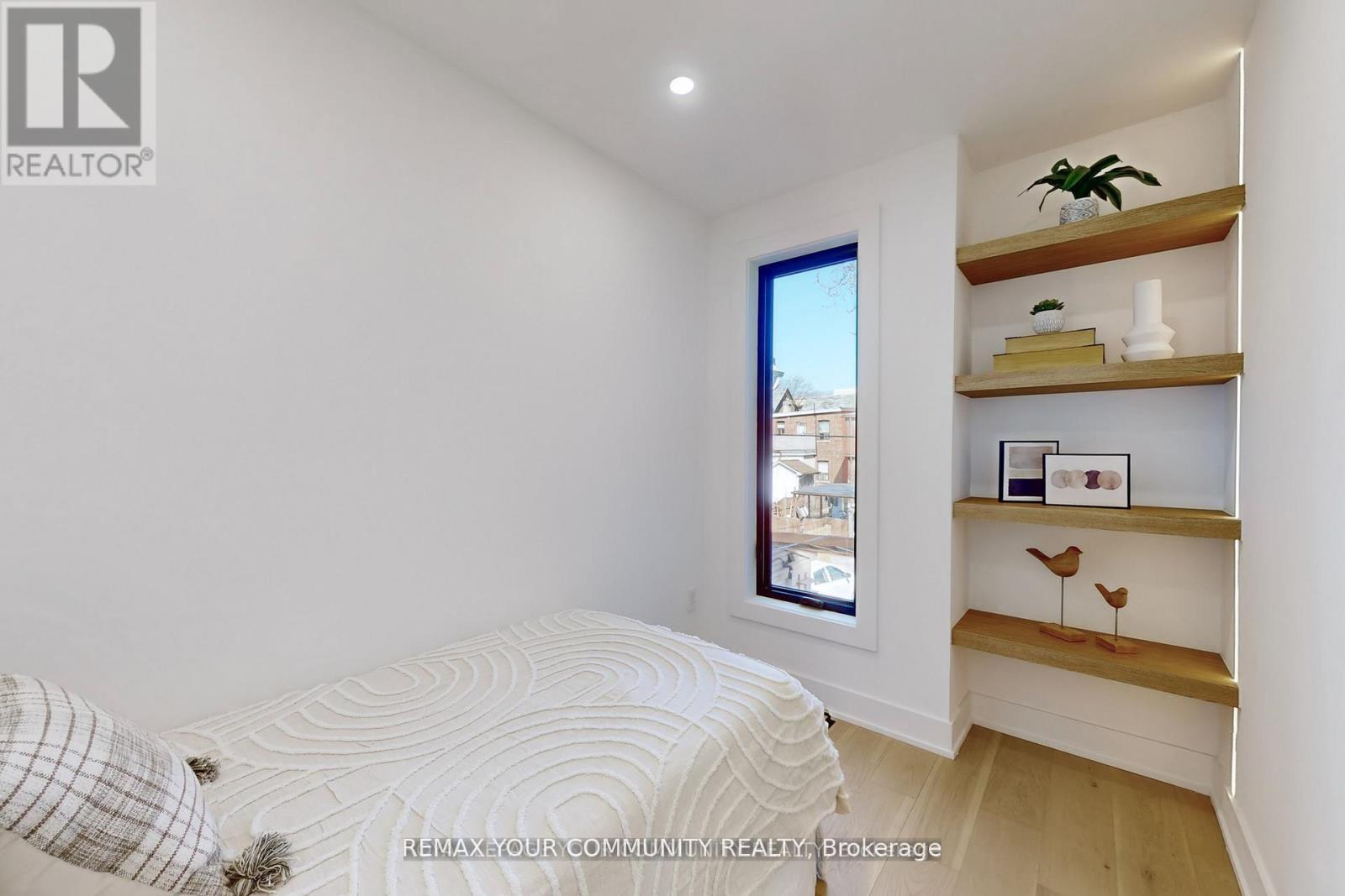 32 Endean Avenue, Toronto, Ontario  M4M 1W6 - Photo 19 - E12816452