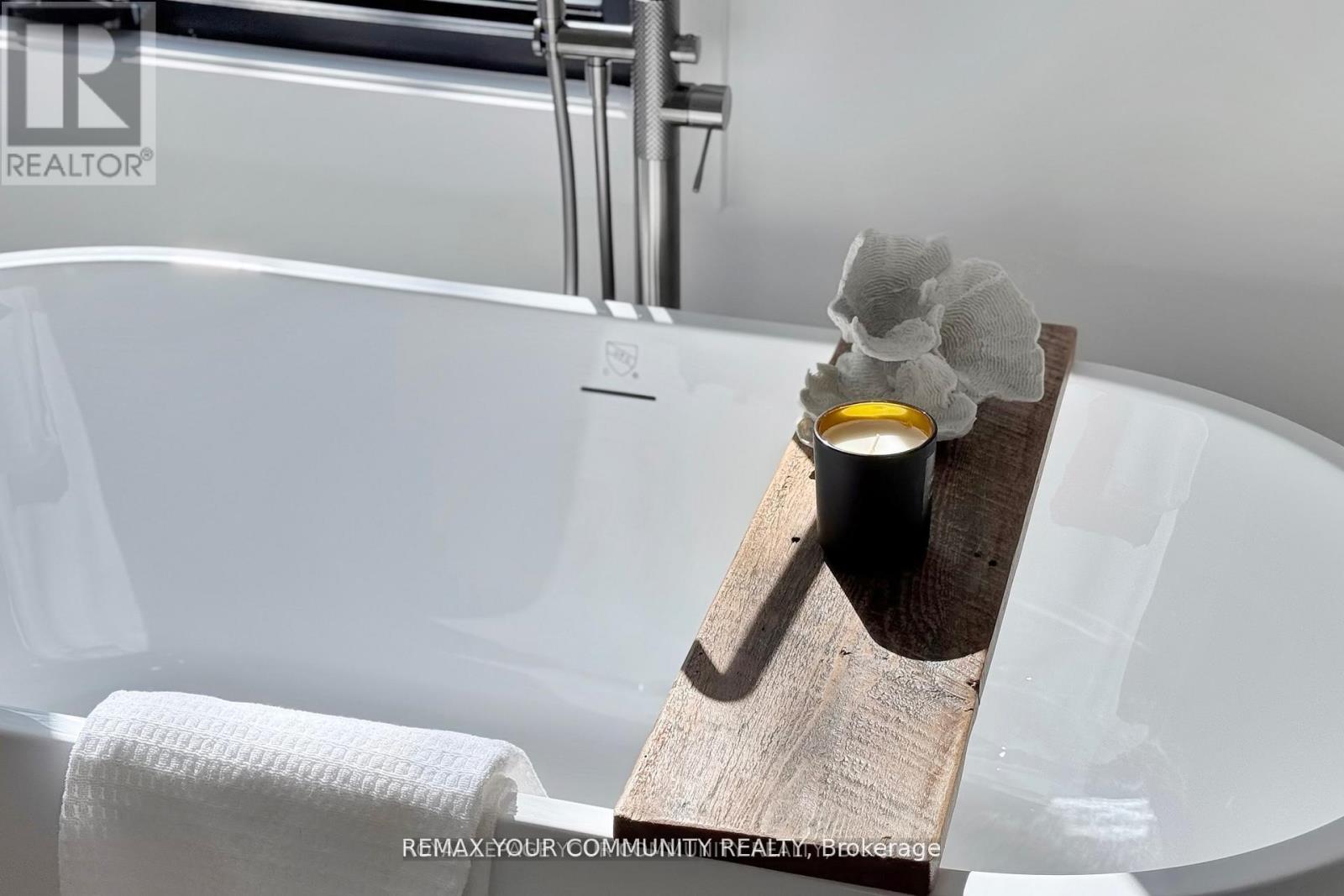 32 Endean Avenue, Toronto, Ontario  M4M 1W6 - Photo 31 - E12816452