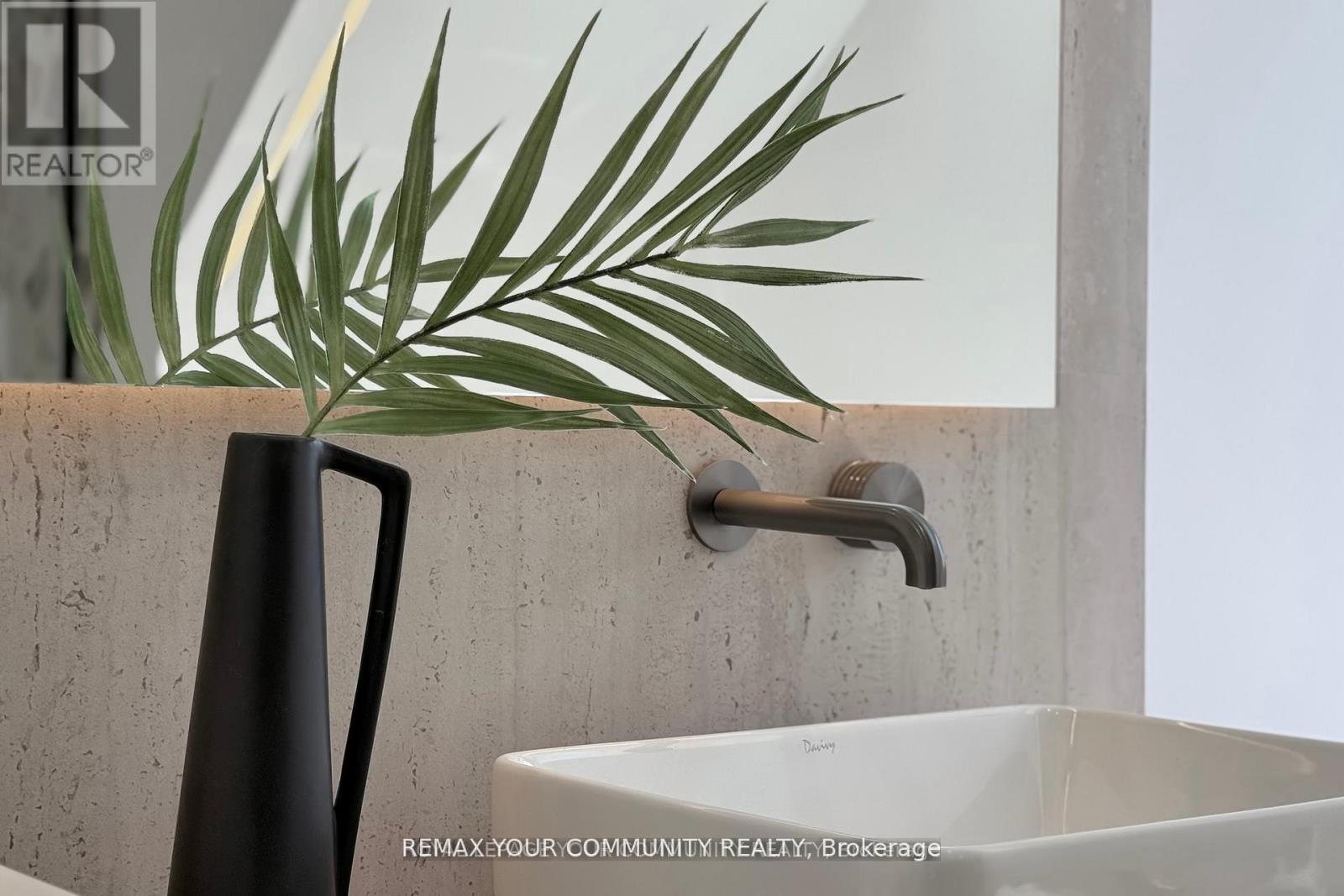 32 Endean Avenue, Toronto, Ontario  M4M 1W6 - Photo 32 - E12816452