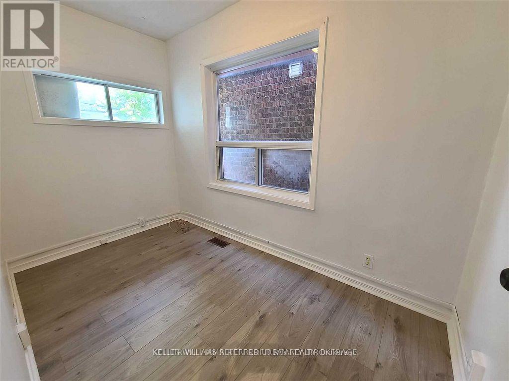 109 Springdale Boulevard, Toronto, Ontario M4J 1W8 - Photo 10 - E12816542