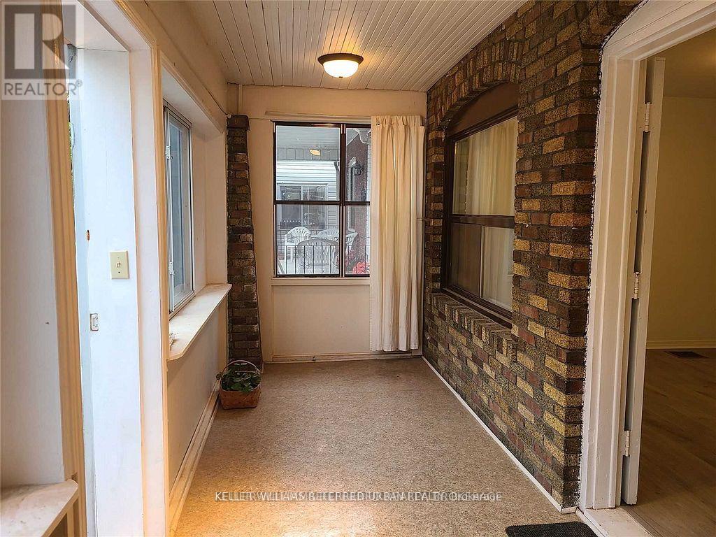 109 Springdale Boulevard, Toronto, Ontario M4J 1W8 - Photo 2 - E12816542