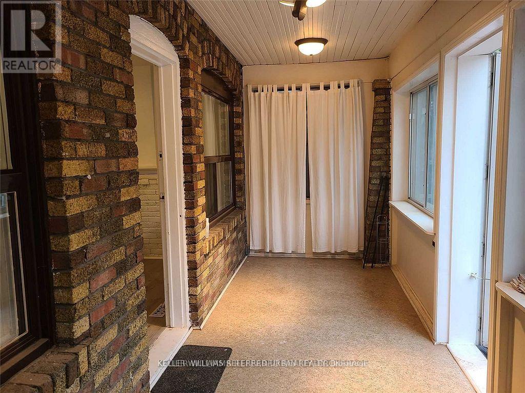 109 Springdale Boulevard, Toronto, Ontario M4J 1W8 - Photo 3 - E12816542