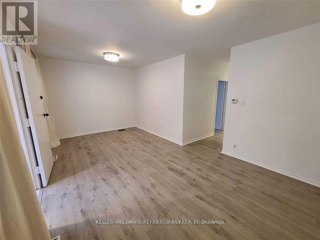 109 Springdale Boulevard, Toronto, Ontario M4J 1W8 - Photo 6 - E12816542