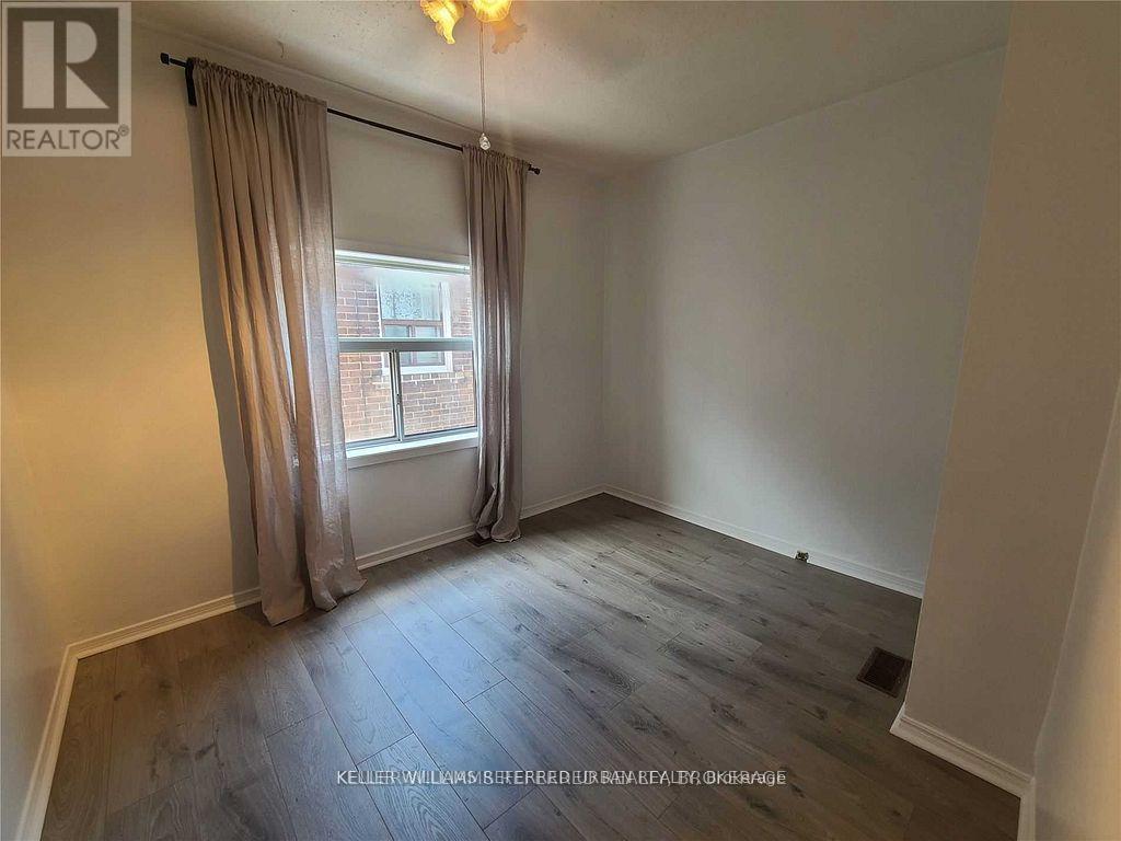 109 Springdale Boulevard, Toronto, Ontario M4J 1W8 - Photo 8 - E12816542