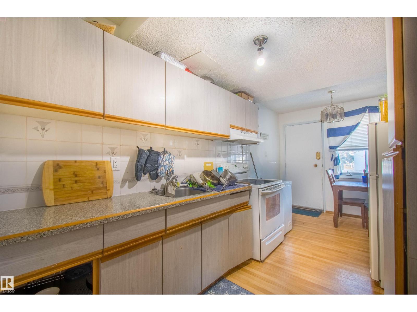 21 Amberly Co Nw, Edmonton, Alberta  T6R 3A3 - Photo 12 - E4474455