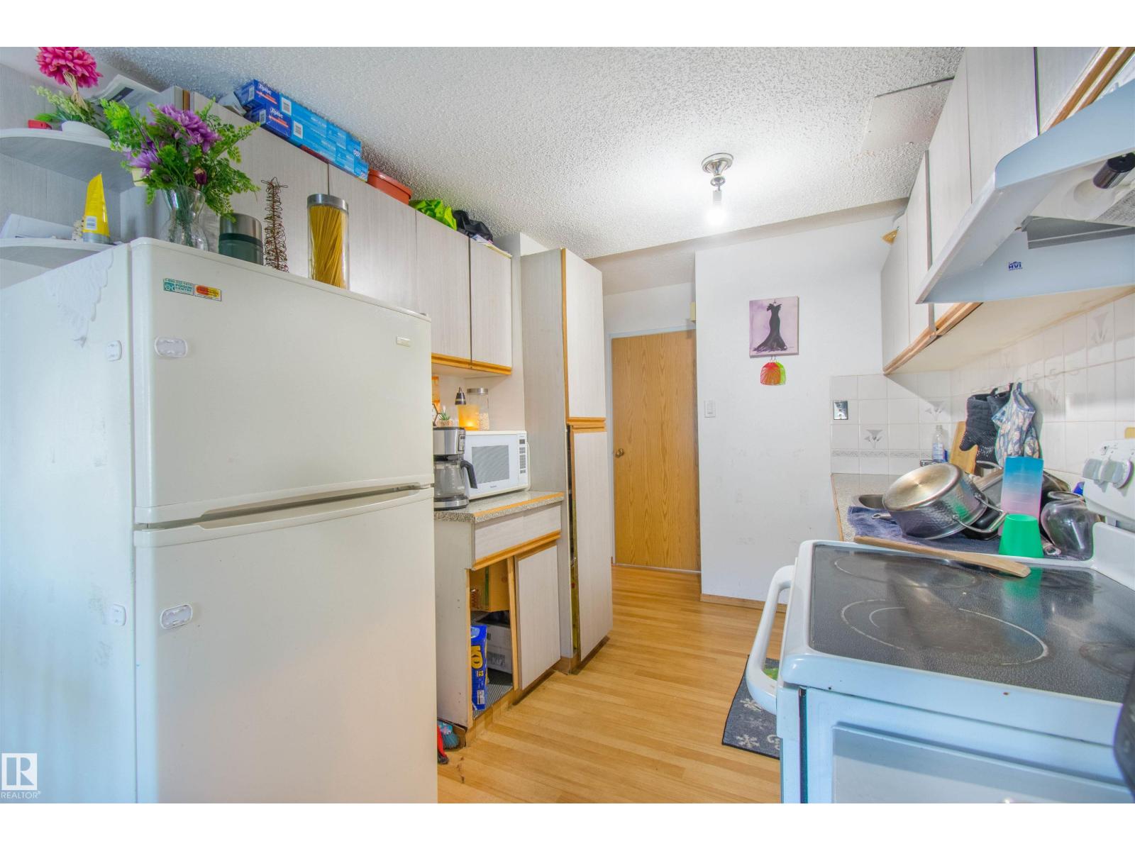 21 Amberly Co Nw, Edmonton, Alberta  T6R 3A3 - Photo 11 - E4474455