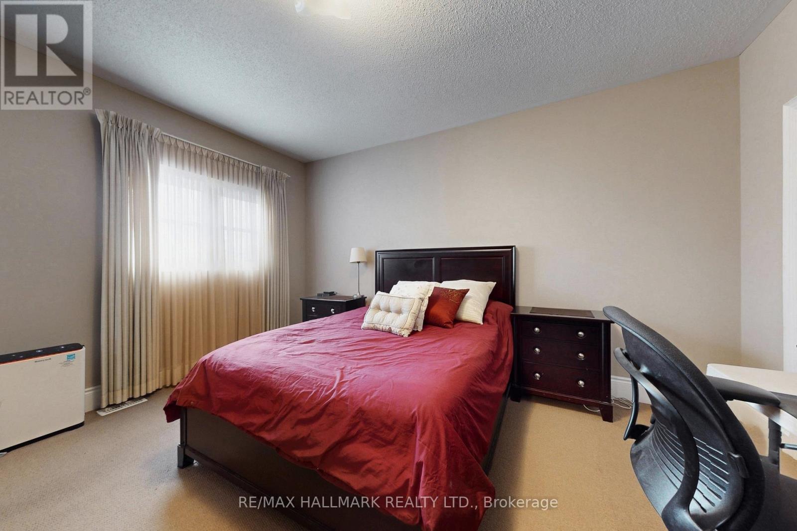 123 Carisbrooke Circle, Aurora, Ontario  L4G 0K4 - Photo 35 - N12816476