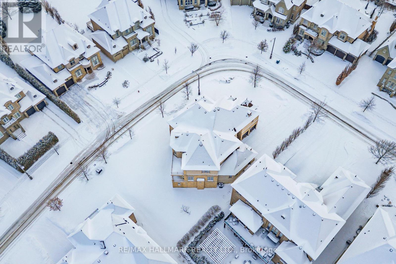 123 Carisbrooke Circle, Aurora, Ontario  L4G 0K4 - Photo 49 - N12816476