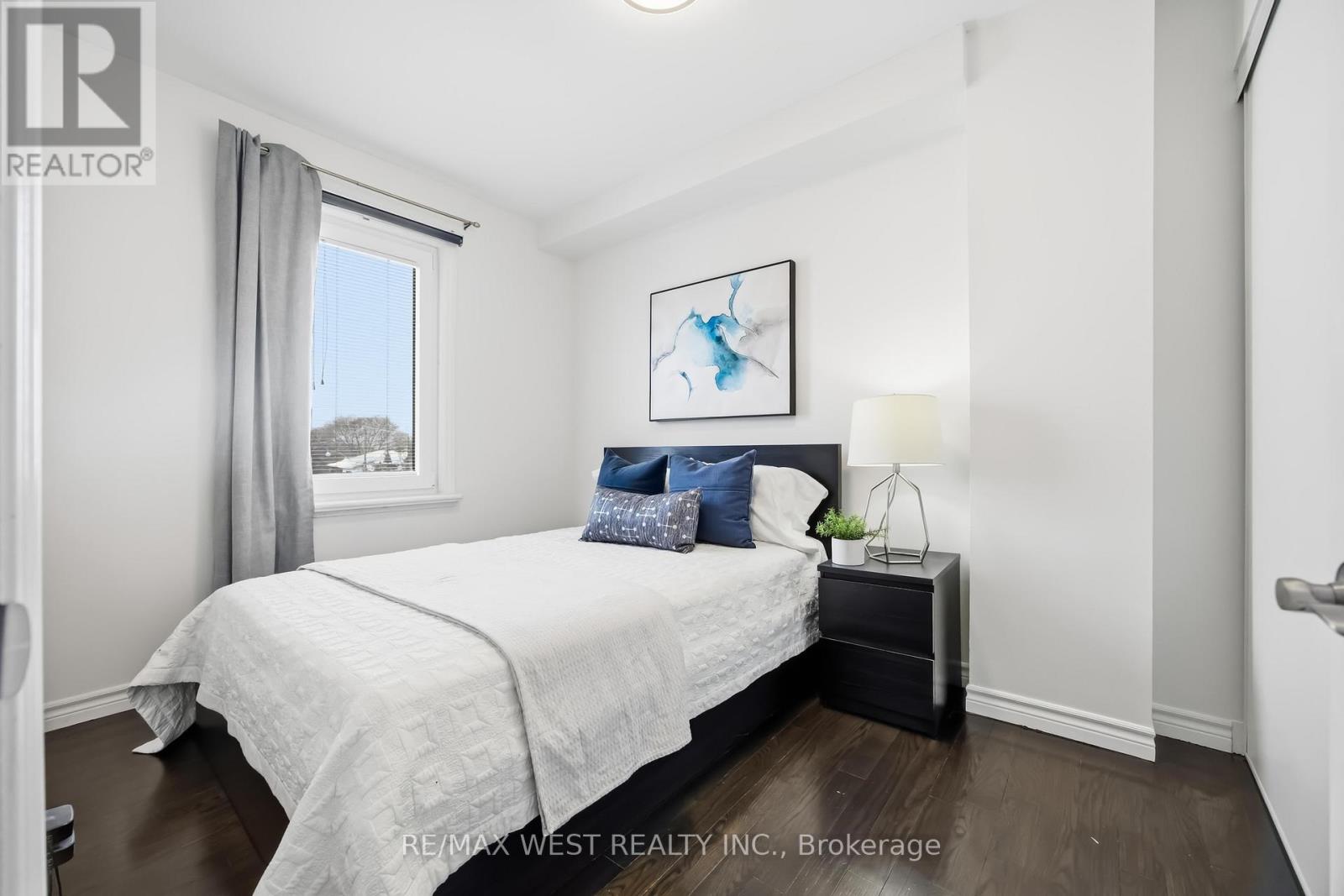 902 Woodbine Avenue, Toronto, Ontario  M4C 4B5 - Photo 30 - E12816118