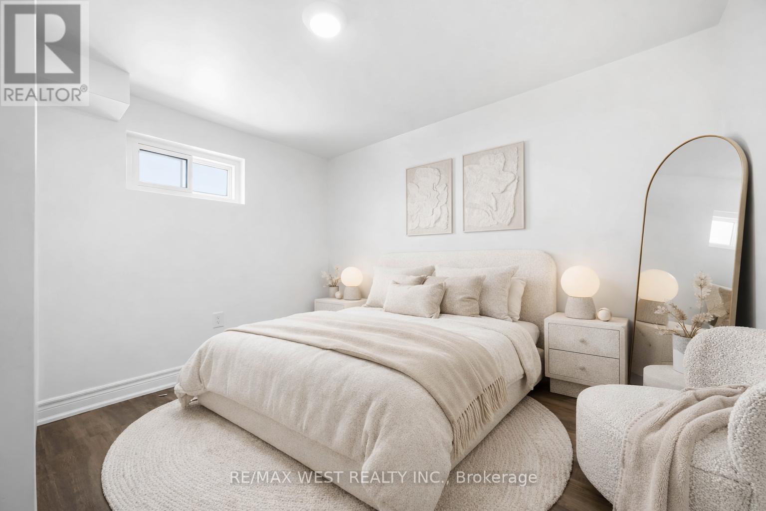 902 Woodbine Avenue, Toronto, Ontario  M4C 4B5 - Photo 38 - E12816118