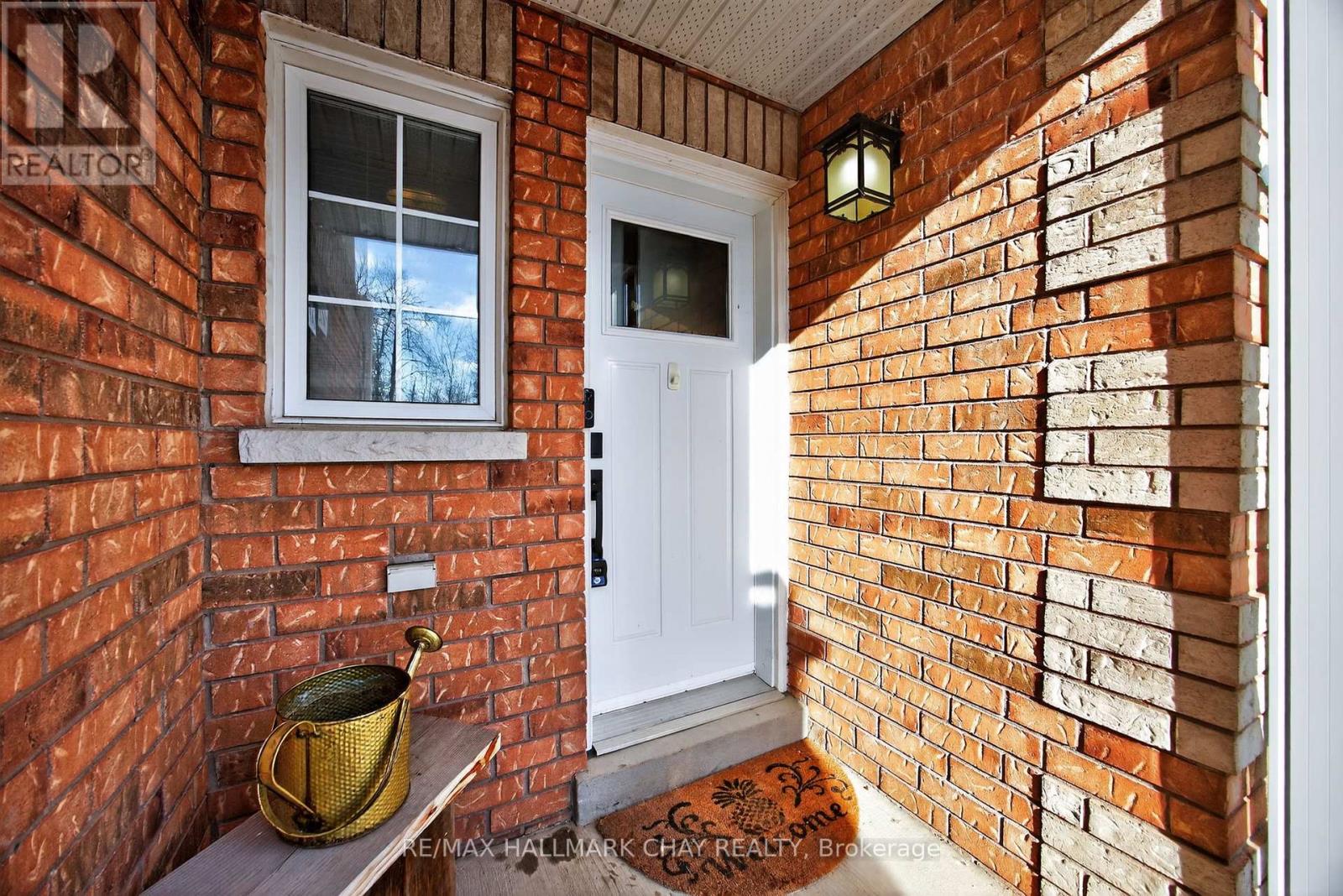 1412 Forest Street, Innisfil, Ontario  L9S 4Y4 - Photo 2 - N12816554