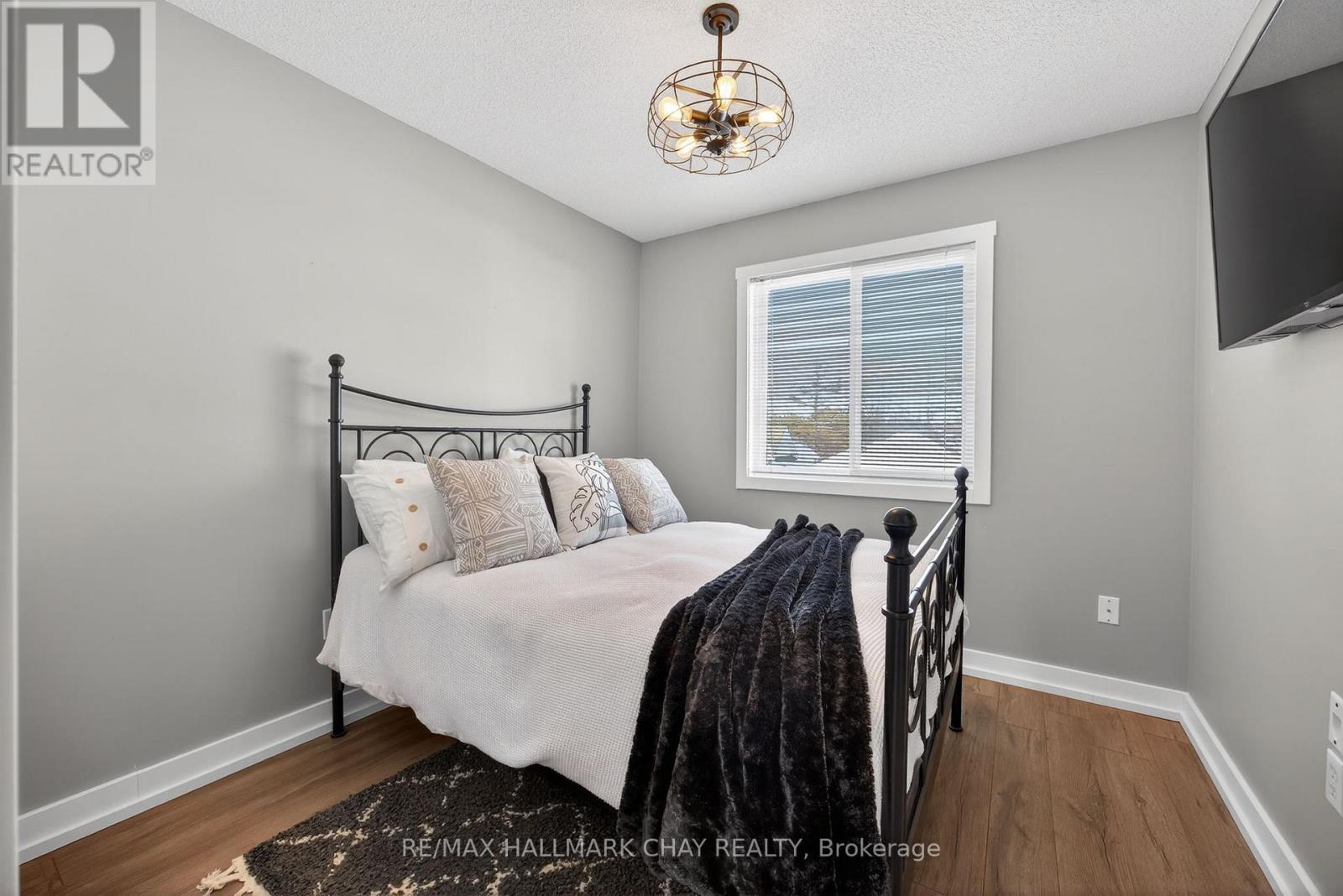 1412 Forest Street, Innisfil, Ontario  L9S 4Y4 - Photo 13 - N12816554