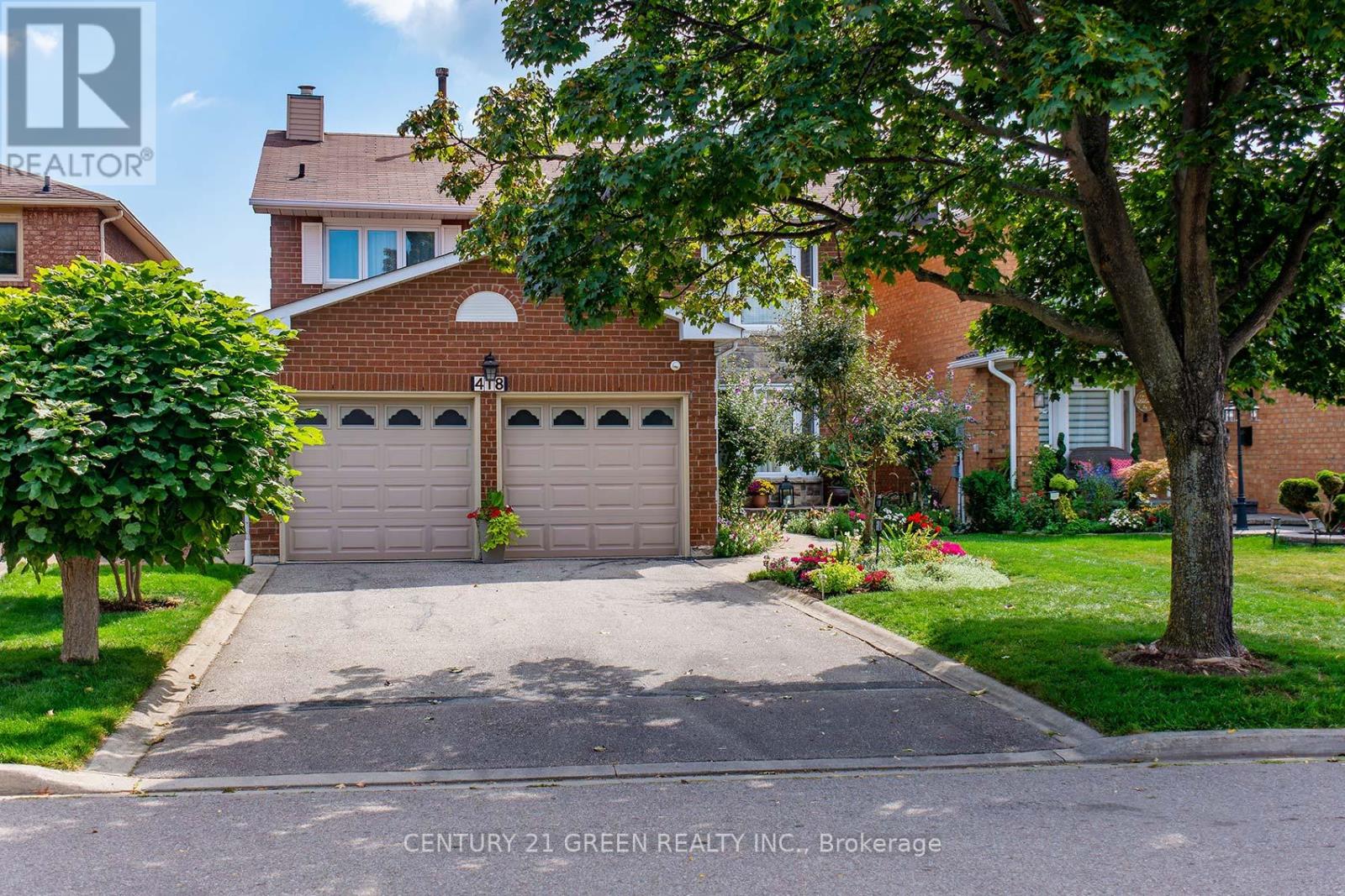 418 Chieftan Circle, Mississauga, Ontario  L4Z 3A7 - Photo 2 - W12816398